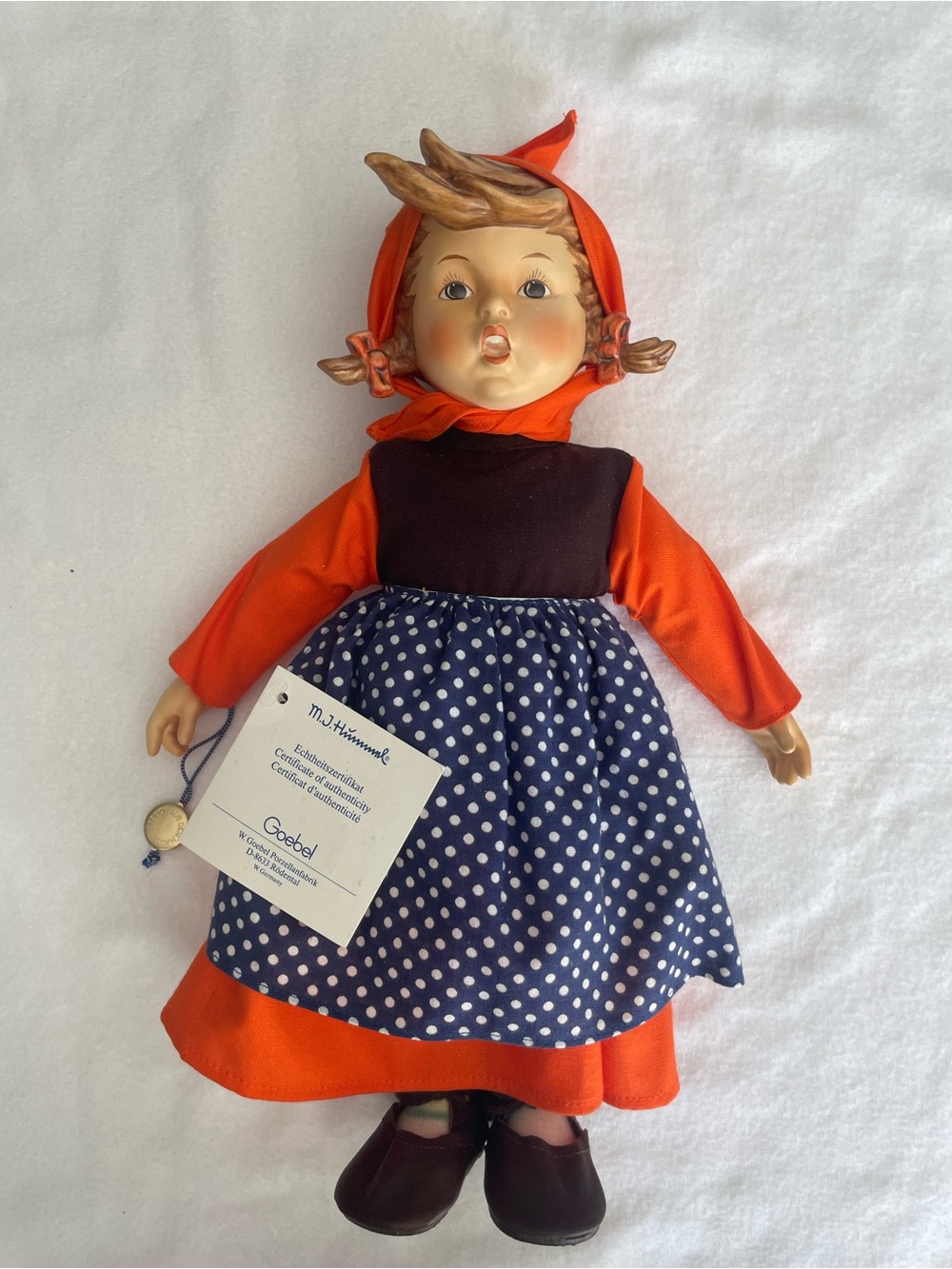 Goebel Hummel Figurine “Signs of Spring” no. 446
